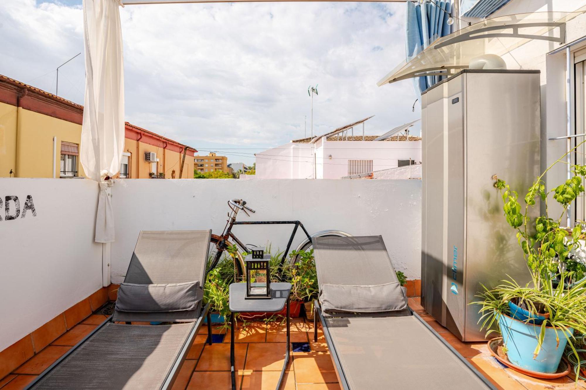 Ferienwohnung Atico La Azotea Con Terraza Privada Sevilla Exterior foto